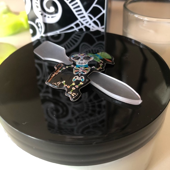 SOLD-Skull Spa Set (Lemon Eucalyptus ) - Picture 3 of 7